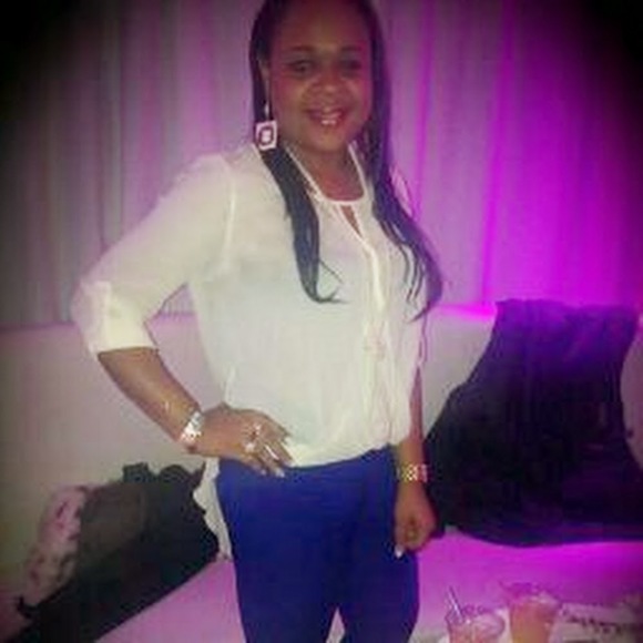 Meet your Posher, Eboni - Picture 1 of 1